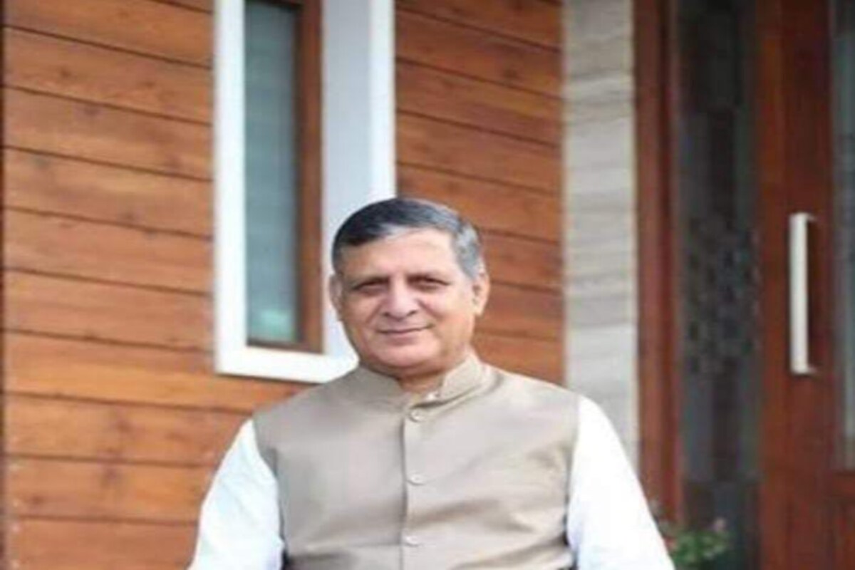 Kanwar Pal Gujjar said exams of 9th to 11th will be offline University