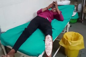 शहीदी दिवस पर तिरंगा यात्रा के दौरान दो गुटों में झगड़ा, एक युवक को मारी गोली