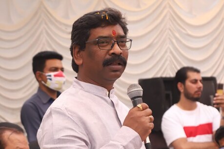 झारखंड में कोरोना संक्रमण में तेजी से इजाफे को देखते हुए आगे भी भीड़भाड़ और जुलूस पर रोक जारी रहेगी.