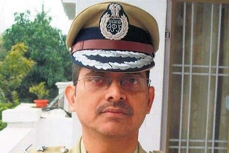 IPS अमिताभ ठाकुर को दी गई अनिवार्य सेवानिवृत्ति