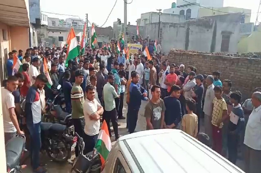 वेदपाल साल 2001 मे सीआरपीएफ में भर्ती हुए थे. शहीद वेदपाल की दो बेटियां और एक बेटा है. 