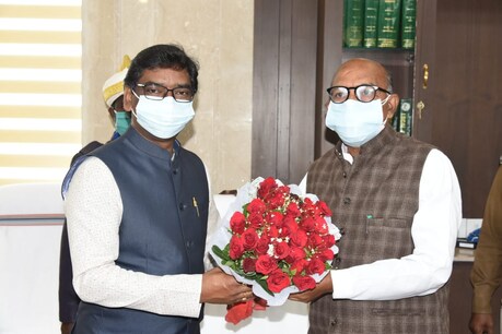 नियोजन नीति और आरक्षण के मुद्दे पर बीजेपी ने जमकर विरोध किया.