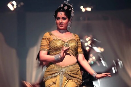 कंगना रनौत अपनी मोस्ट अवेटेड फिल्म 'थलाइवी' की रिलीज डेट को टालने को तैयार नहीं हैं.