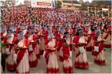 काशी में अस्सी घाट पर अद्भुत नजरा देखने को मिला.