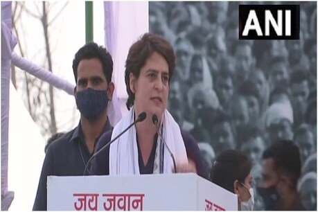 किसान आंदोलन को लेकर प्रियंका गांधी ने मोदी सरकार को घेरा. (फोटो साभार- ANI)