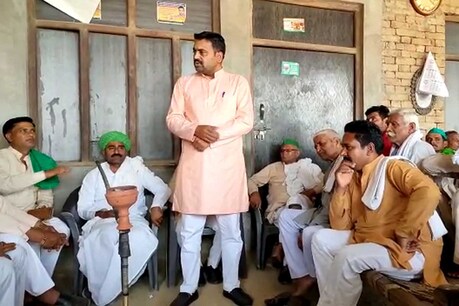 क्षत्रिय पंचायत में सुनाया गया तुगलकी फरमान