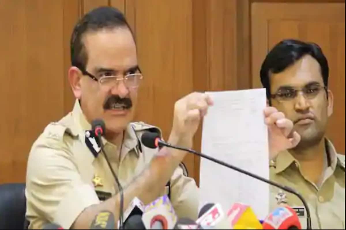 मुंबई पुलिस कमिश्नर के पद से हटाए गए परमबीर सिंह, हेमंत नगरले को मिली  जिम्मेदारी | Mumbai Police Commissioner Param Bir Singh Shunted Out Hemant  Nagrale to Take Over– News18 Hindi
