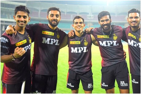 केकेआर के पांच खिलाड़ी ट्रेनिंग शुरू कर चुके हैं. (फोटो केकेआर के ट्विटर अकाउंट से)