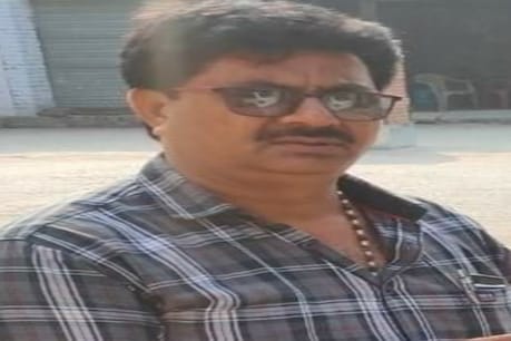 इटावा में प्रॉपर्टी डीलर सत्तार सिंह यादव की गोली मारकर हत्या कर दी गई है.