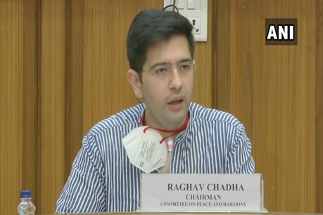 दिल्ली जल बोर्ड के अध्यक्ष राघव चड्डा पानी की समस्या को लेकर हरियाणा सरकार के खिलाफ सुप्रीम कोर्ट पहुंचे हैं.