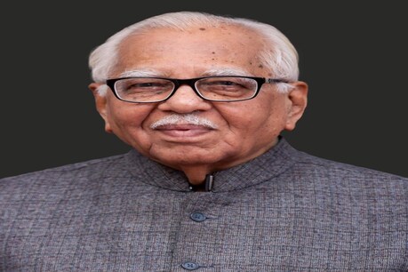 योगी सरकार को राम नाईक ने दी बधाई.