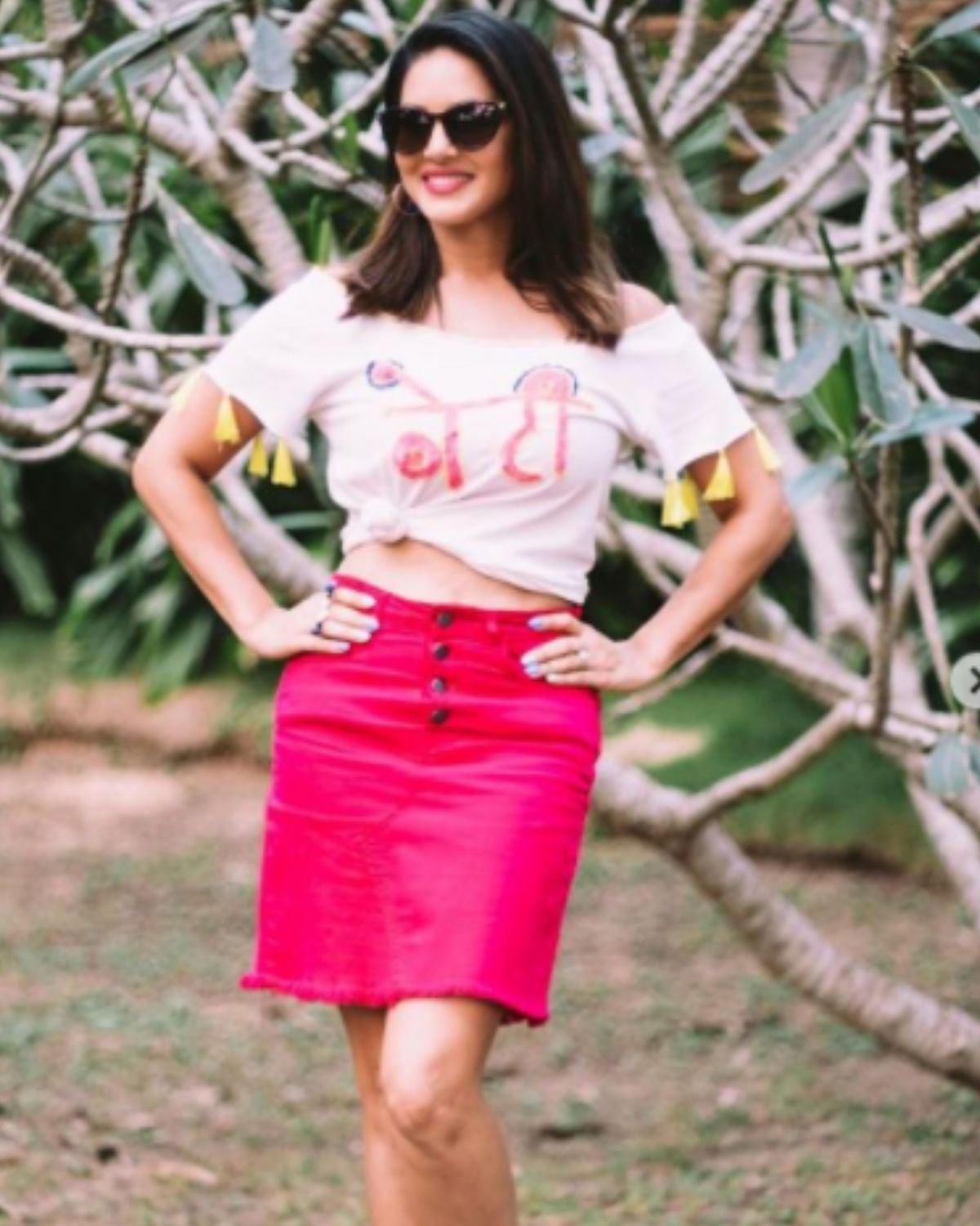 Sunny Leone, Sunny Leone Photoshoot, Sunny Leone latest photoshoot, Sunny Leone feeling boring, News18, Network 18, Social Media, Viral News, Viral Photos, MTV Splitsvilla, Rannvijay Singha, सनी लियोनी, सनी लियोनी बोल्ड फोटोशूट