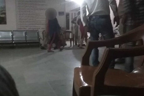 पीएचसी से भागी युवतियों ने लगाया यौन शोषण का आरोप