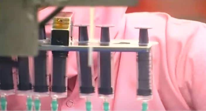 vaccination in india, vaccine syringe, injection manufacturing, indian pharma industry, भारत में वैक्सीनेशन, वैक्सीन सीरिंज, इंजेक्शन उत्पादन, भारत का फार्मा उद्योग
