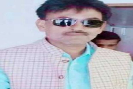 देवेन्द्र चौरसिया हत्याकांड का आरोपी गोविंद सिंह परिहार दो साल से फरार है.