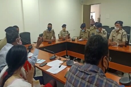 शहर के कोलार, बावड़िया कला इलाके कंटेनमेंट घोषित कर दिये गए हैं.