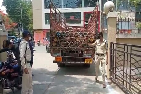 माधव नगर और आरडी गार्डी अस्पताल में आज ऑक्सीजन की एक खेप सप्लाई की गयी.