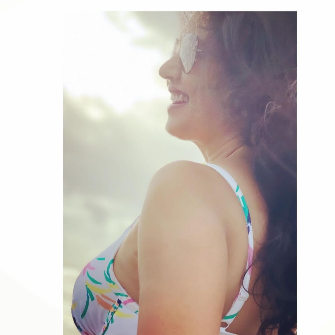 Deepti Bhatnagar, Bollywood, Deepti Bhatnagar Hot Photos, Deepti Bhatnagar Instagram