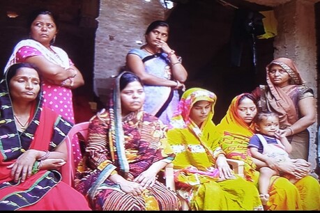 बिहार के मधुबनी में मारे गए पांच लोगों के परिजन