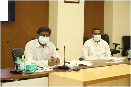 झारखंड सरकार अगली कक्षा में प्रोन्नत किए जाने के बाद बच्चों के मूल्यांकन पर विचार कर रही है.