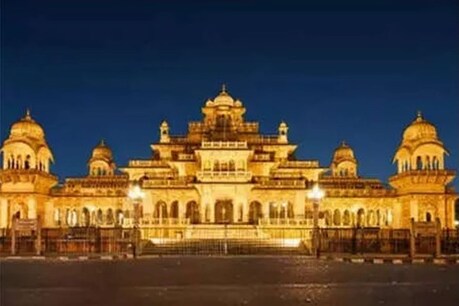 राज्य में जितने भी देशी-विदेशी पर्यटक आते हैं. उनमें से 80 फीसदी पर्यटक जयपुर में विश्वप्रसिद्ध पर्यटन स्थलों को देखने जरूर आते हैं.