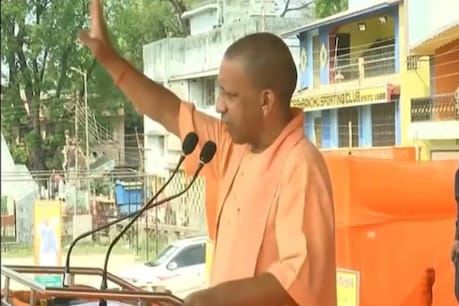 यूपी के मुख्यमंत्री योगी आदित्यनाथ ने रविवार को पश्चिम बंगाल के हुगली जिले में एक के बाद एक चार चुनावी रैलियां की