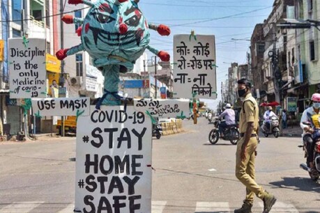 देश में फिर से लॉकडाउन (Lockdown) की आहट तेज हो गई है.
