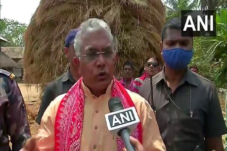 दिलीप घोष के मुताबिक टीएमसी ने घबराहट में निकाय चुनावों को रोक दिया (फाइल फोटो)