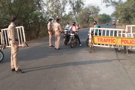 मध्य प्रदेश में सरकार ऑक्सीजन के टैंकर अस्पताल पहुंचाने के लिए ग्रीन कॉरिडोर बनवाएगी.