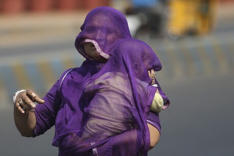 10 राज्यों में लू चलने की आशंका (AP Photo/Mahesh Kumar A.)