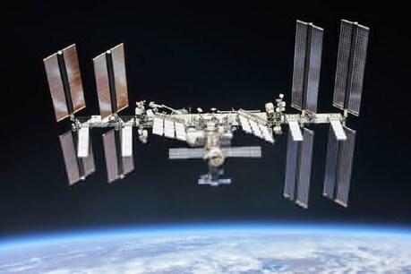 Rusia telah dikaitkan dengan Stasiun Luar Angkasa Internasional (ISS) sejak 1998. (Foto: @Space_Station)