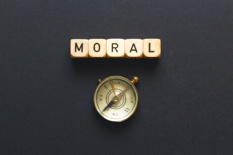 नैतिक वृद्धि (Moral Enhancement) तकनीकें इंसान की क्षमता को बढ़ा सकती है. (प्रतीकात्मक तस्वीर: shutterstock)