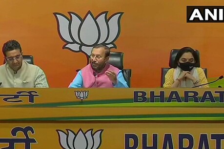 केंद्रीय मंत्री प्रकाश जावड़ेकर ने यह बात प्रेस कॉन्फ्रेस में कही है. (तस्वीर-ANI)