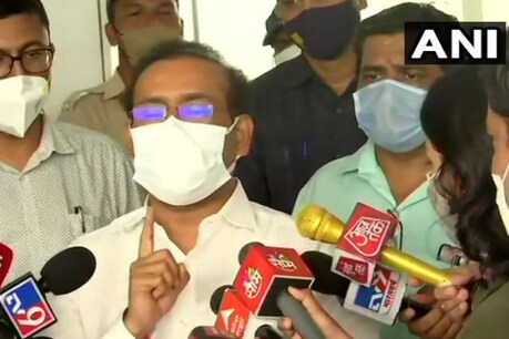 राजेश टोपे ने वैक्सीन आपूर्ति की दिक्कतों की तरफ इशारा किया है. (तस्वीर-ANI)