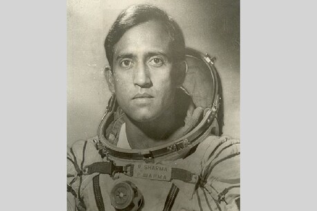 राकेश शर्मा (Rakesh Sharma) आज भी भारत के इकलौते अंतरिक्ष यात्री हैं. (तस्वीर: Wikimedia Commons)