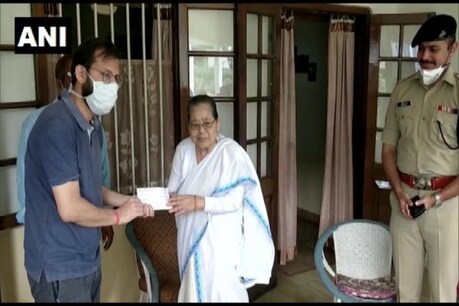 पूर्व सीजेआई रंजन गोगोई की मां का आज निधन हो गया है. (फाइल फोटो-ANI)
