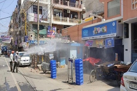 एसडीएमसी ने चारों जोन में 500 सार्वजनिक स्थलों को सेनिटाइज किया.