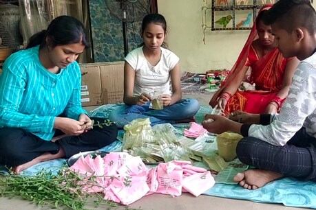बनारस की बेटी की बनाई मेहंदी की चर्चा अमेरिका तक पहुंची.