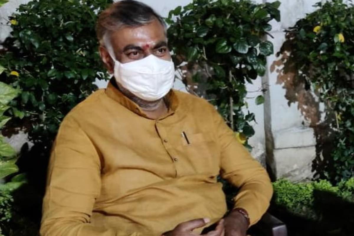 दमोह से कांग्रेस प्रत्याशी अजय टंडन ने कहा- हो सकती है मेरी हत्या, केंद्रीय मंत्री प्रहलाद पटेल ने बताया हास्यास्पद