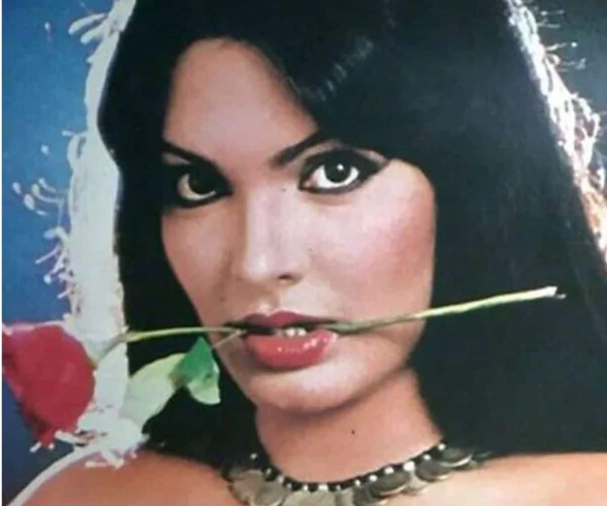 Parveen Babi, Mahesh Bhatt, Amitabh Bachchan, Parveen Babi had run without clothes, Parveen Babi Love Life, Parveen Babi accused Amitabh Bachchan, Bollywood परवीन बॉबी, महेश भट्ट , अमिताभ बच्चन, परवीन बॉबी ने बिना कपड़ों के लगाई थी दौड़, परवीन बॉबी लव लाइफ, परवीन बॉबी ने लगाए थे अमिताभ बच्चन पर आरोप, बॉलीवुड