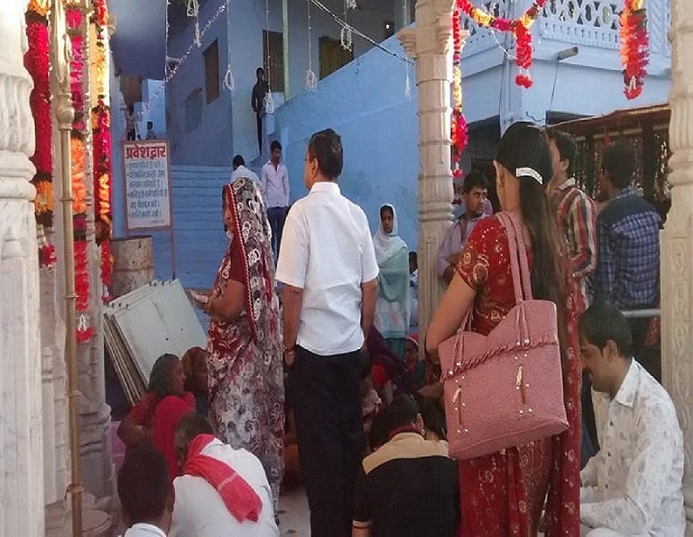 यह देवी परमार और परिहार जाति के राजपूतों की कुलदेवी कहलाईं.
