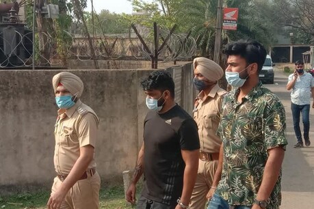 मोहाली पुलिस ने सरायकेला पुलिस की मदद से गेवी सिंह को गिरफ्तार किया.