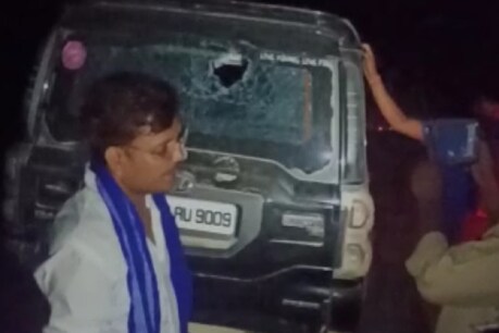 आजमगढ़ में बहुजन समाज पार्टी के प्रत्याशी अरुण कुमार मिश्रा के वाहन पर हमला हुआ है.