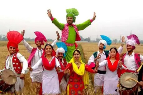 आप घर से ही अपने चाहने वालों को बैशाखी की बधाई सोशल मीडिया की मदद से दे सकते हैं.