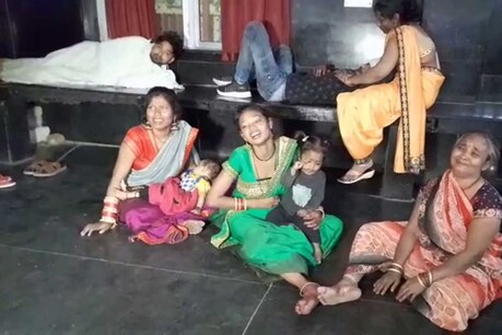 हादसे में घायल लोगों का अलग-अलग अस्पतालों में इलाज चल रहा है