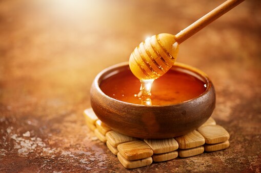 side effects of honey for health फायदे ही नहीं बल्कि शहद के ज्यादा सेवन से  हो सकते हैं नुकसान भी – News18 Hindi