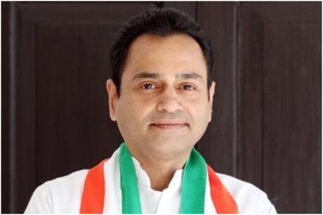 नकुल नाथ छिंदवाड़ा से कांग्रेस सांसद हैं.
