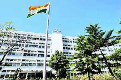 झारखंड सचिवालय के 125 कर्मचारी कोरोना संक्रमित हो चुके हैं. (फाइल फोटो)