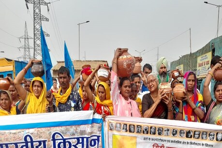 यूपी गेट पर किसान स्मारक बनाया