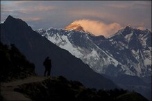 नेपाल ने दुनिया की सबसे ऊंची चोटी माउंट एवरेस्ट के लिए 394 परमिट जारी किये
